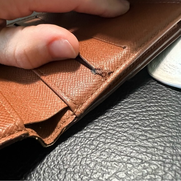 Vintage Louis Vuitton Wallet - Picture 5 of 13